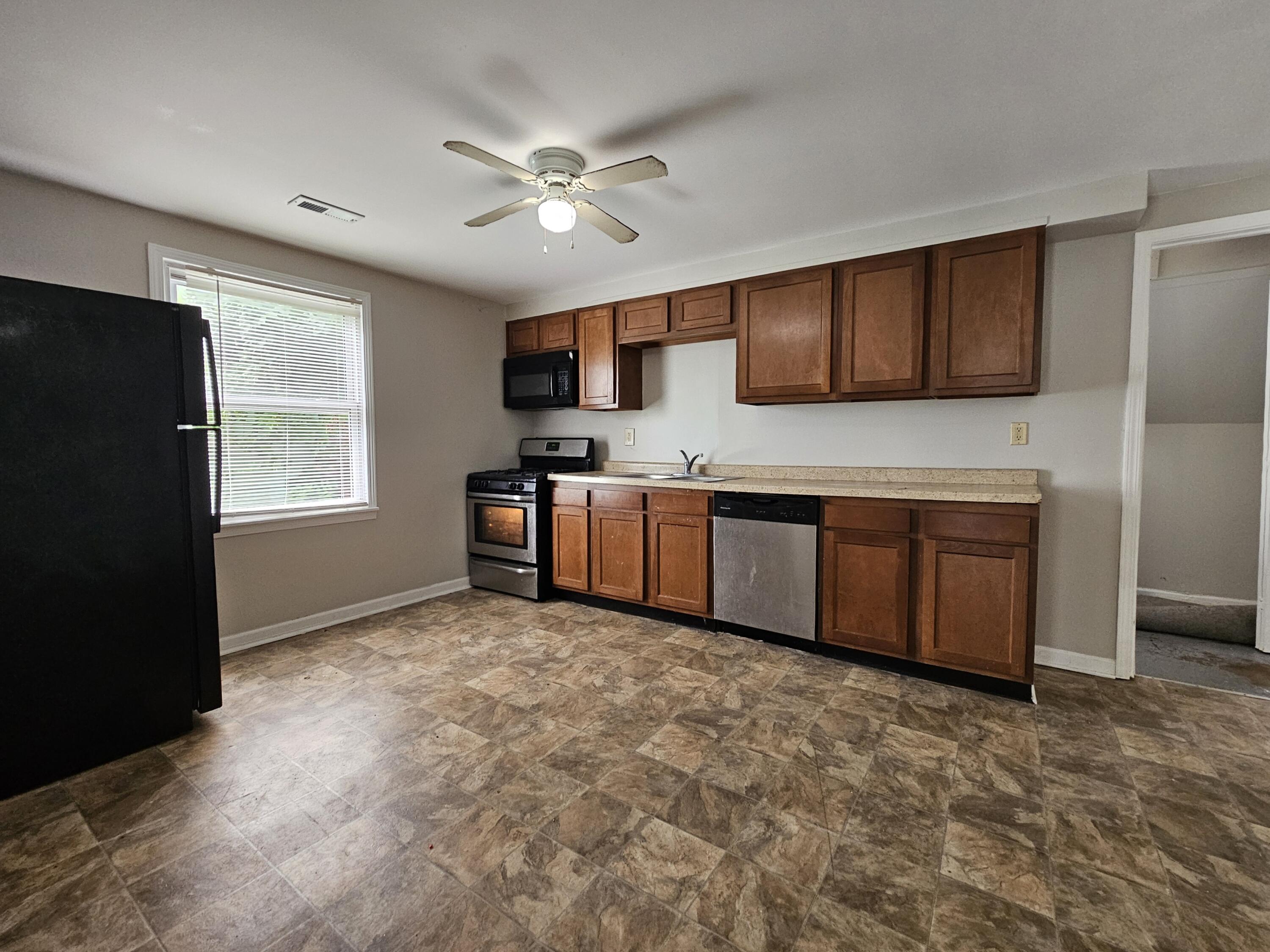 742 North Indiana Street Griffith, IN 46319 - Photo 5 of 17 3000x2249