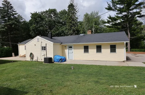 $250,000 | 36591 North Hilda Lane, Lake Villa, IL 60046