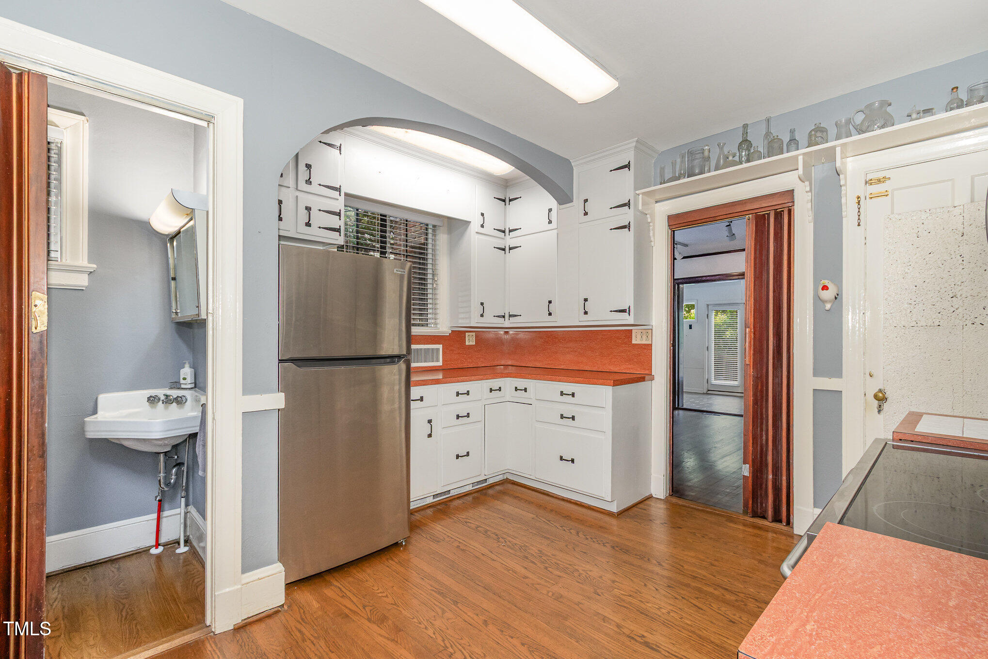 1541 Caswell Street Raleigh, NC 27608 - Photo 12 of 27 img_5343-edit_357