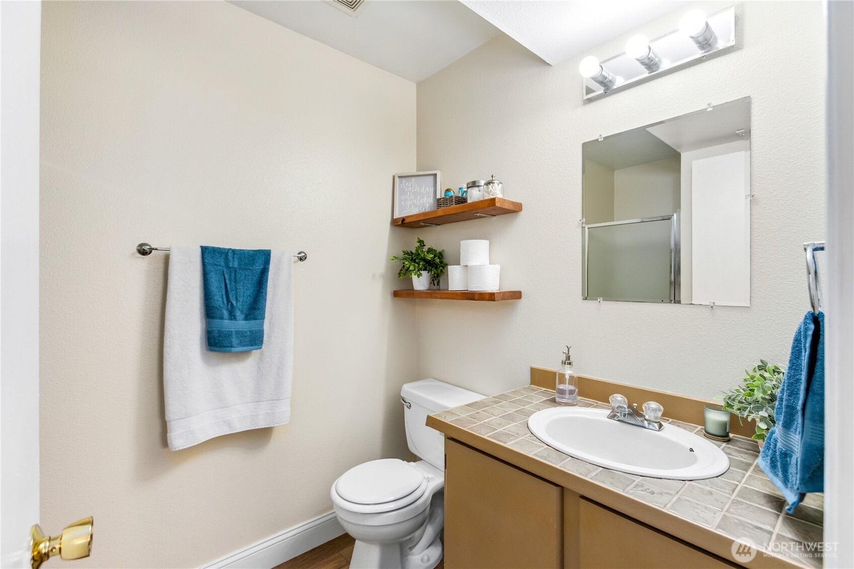 3964 Broadmoor Loop Bremerton, WA 98310 - Photo 14 of 36 Gallery Image 14