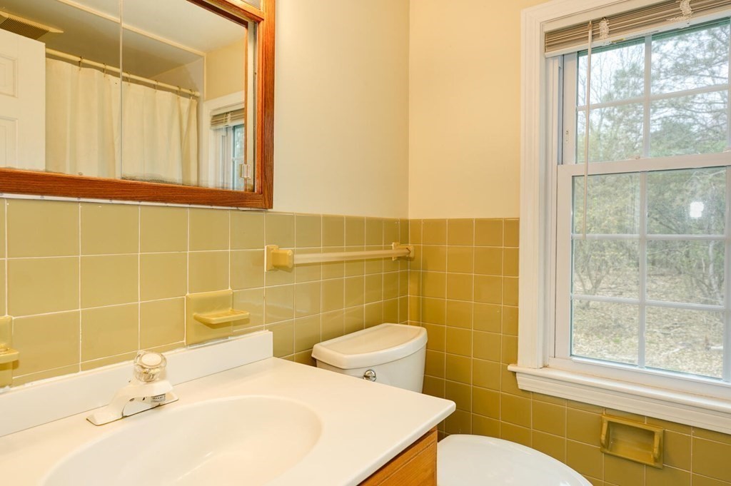27 Harrington Ridge Road Sherborn, MA 01770 - Photo 24 of 36 Gallery Image 24