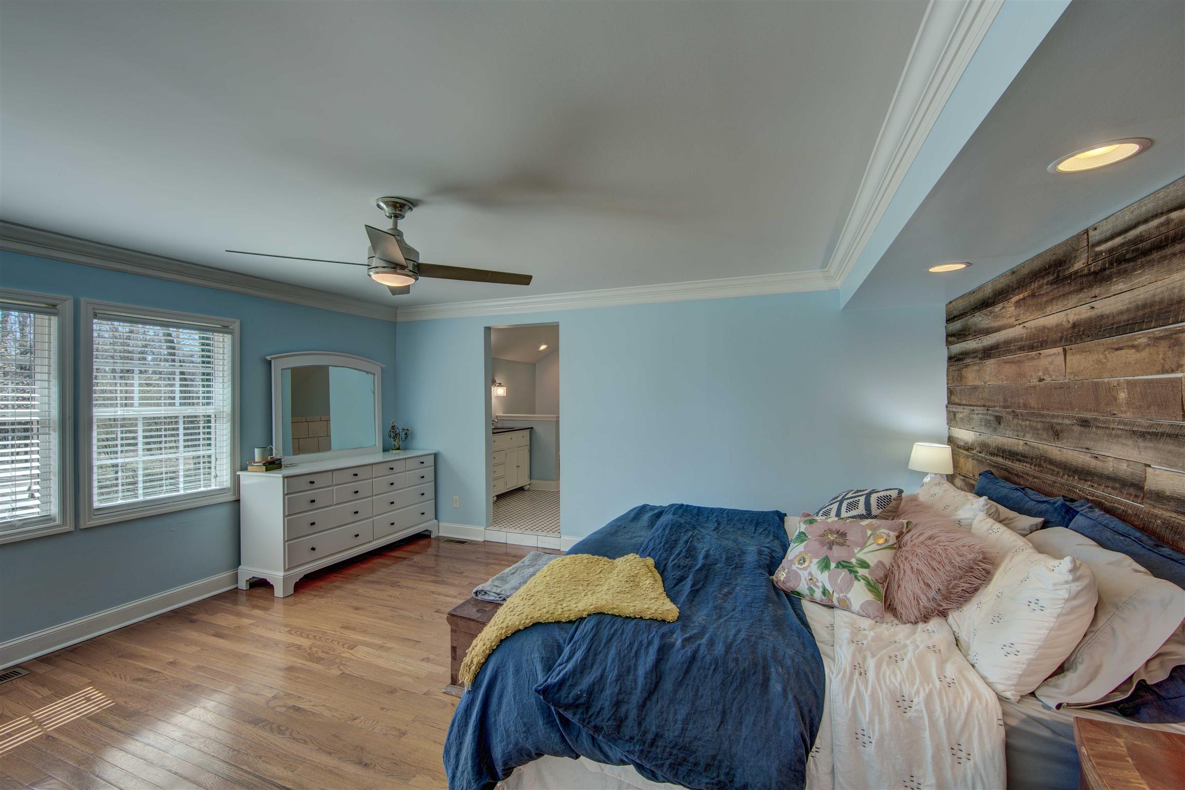 700 Baker Road Columbia, TN 38401 - Photo 17 of 30 a bedroom with two beds and a window