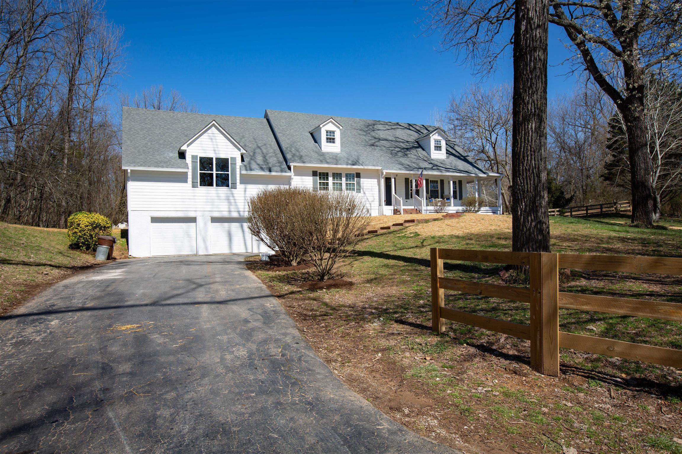 700 Baker Road Columbia, TN 38401 - Photo 2 of 30 a front view of a house with a yard