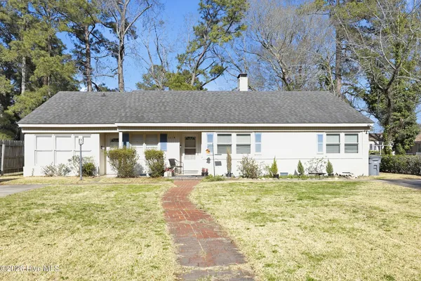 $286,000 | 503 Sterlingworth Street, Windsor, NC 27983