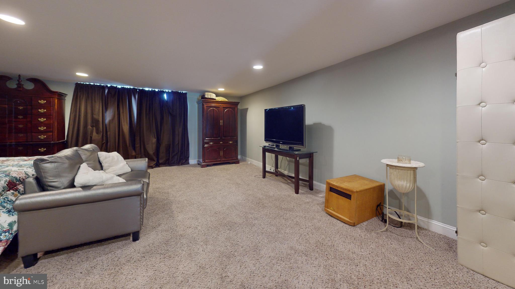 8902 Blue Grass Road Philadelphia, PA 19152 - Photo 53 of 57 Gallery Image 53