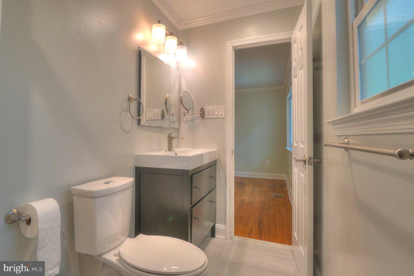 2405 Earlsgate Court Reston, VA 20191 - Photo 41 of 56 Sleek and modern bathroom retreat.
