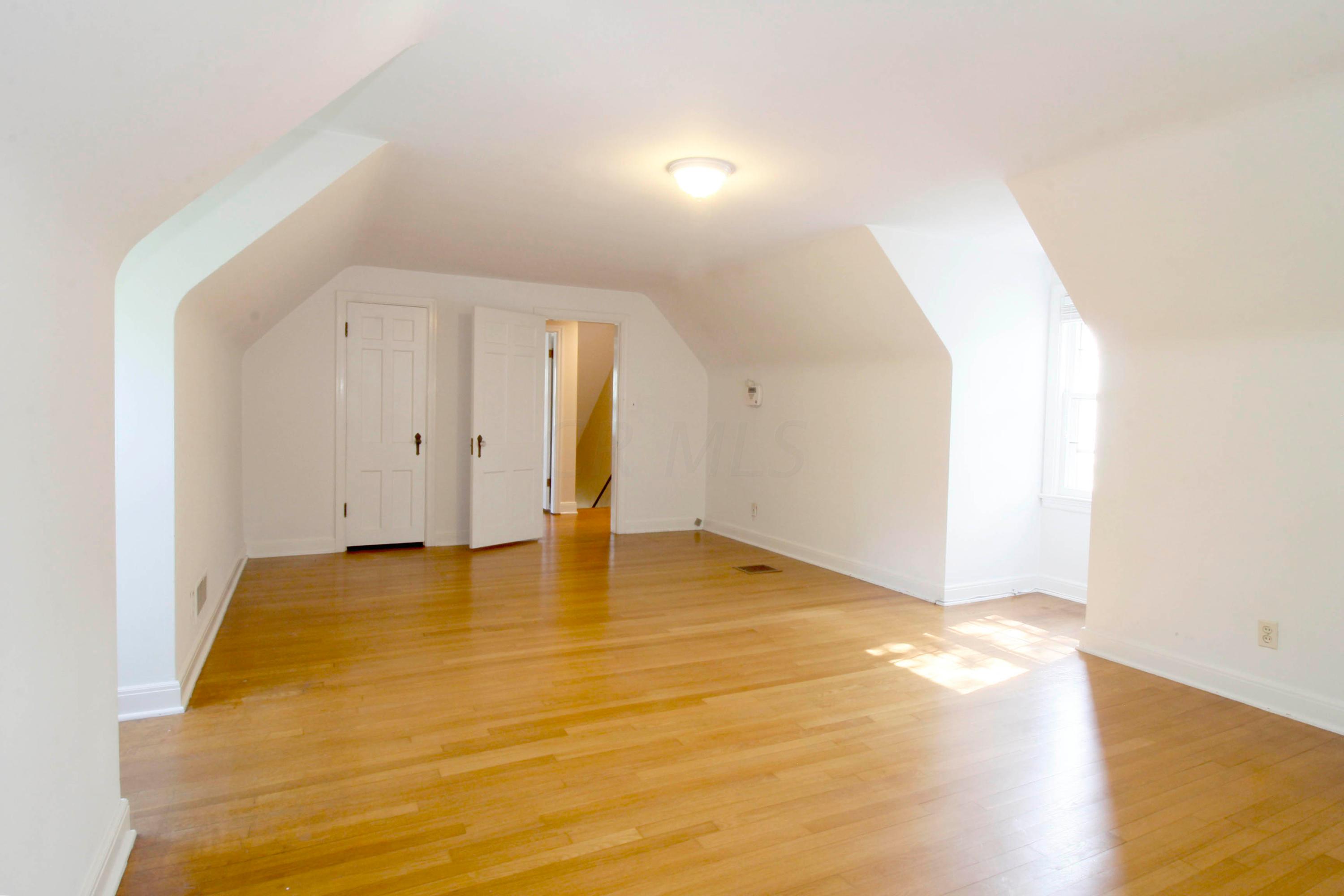 80 West Beaumont Road Columbus, OH 43214 - Photo 20 of 29 Gallery Image 20