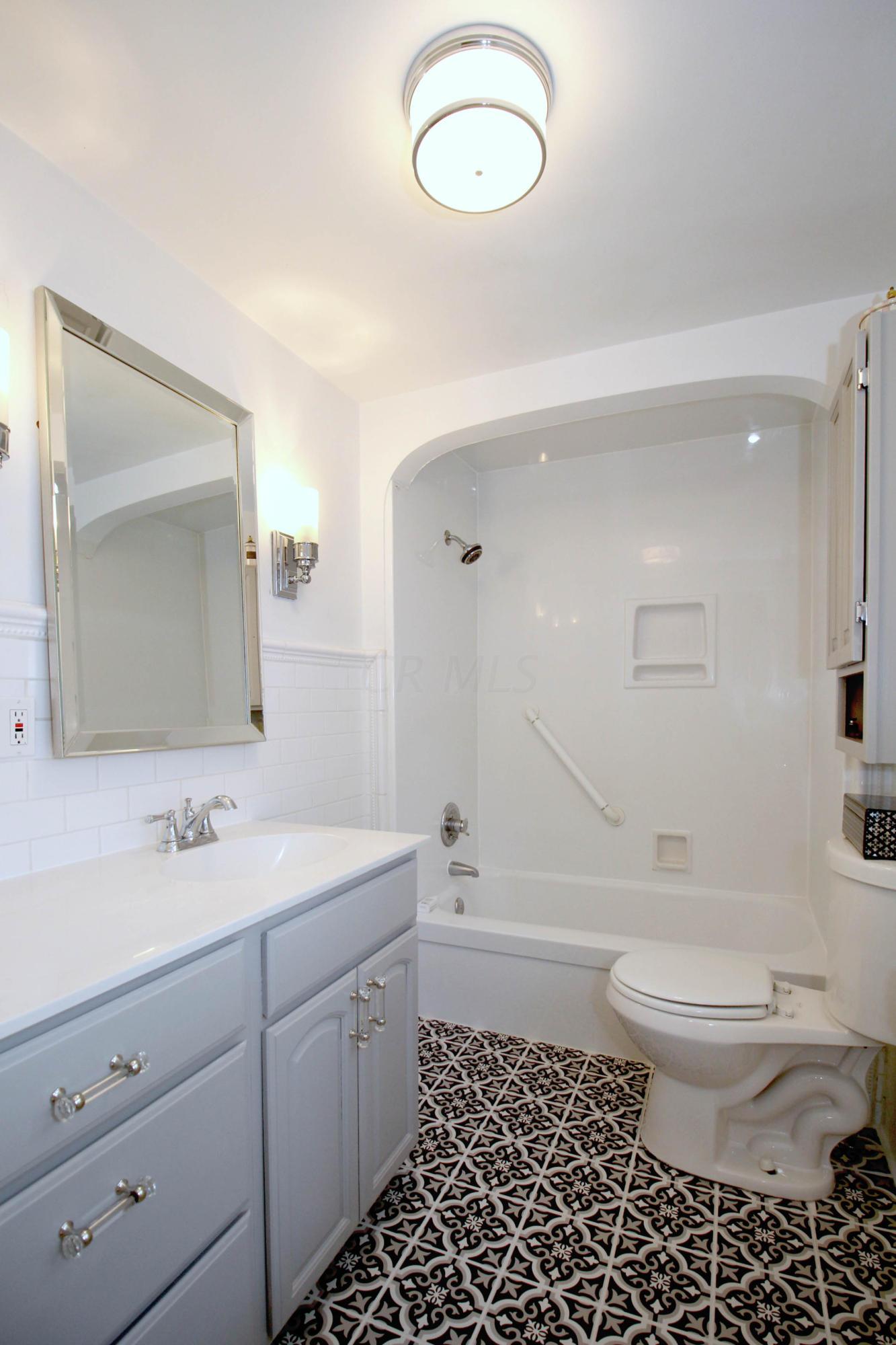 80 West Beaumont Road Columbus, OH 43214 - Photo 25 of 29 Gallery Image 25