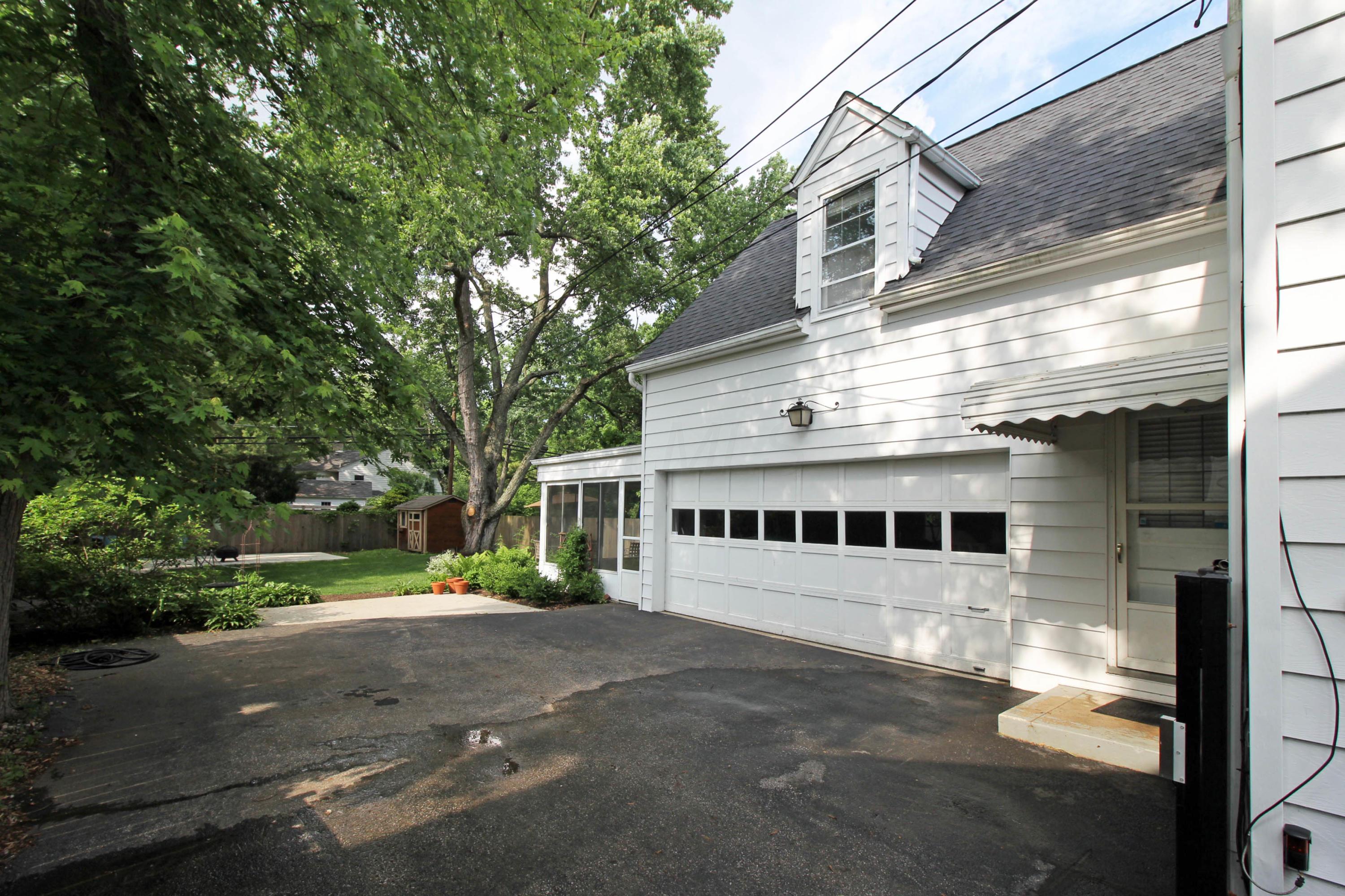 80 West Beaumont Road Columbus, OH 43214 - Photo 28 of 29 Gallery Image 28