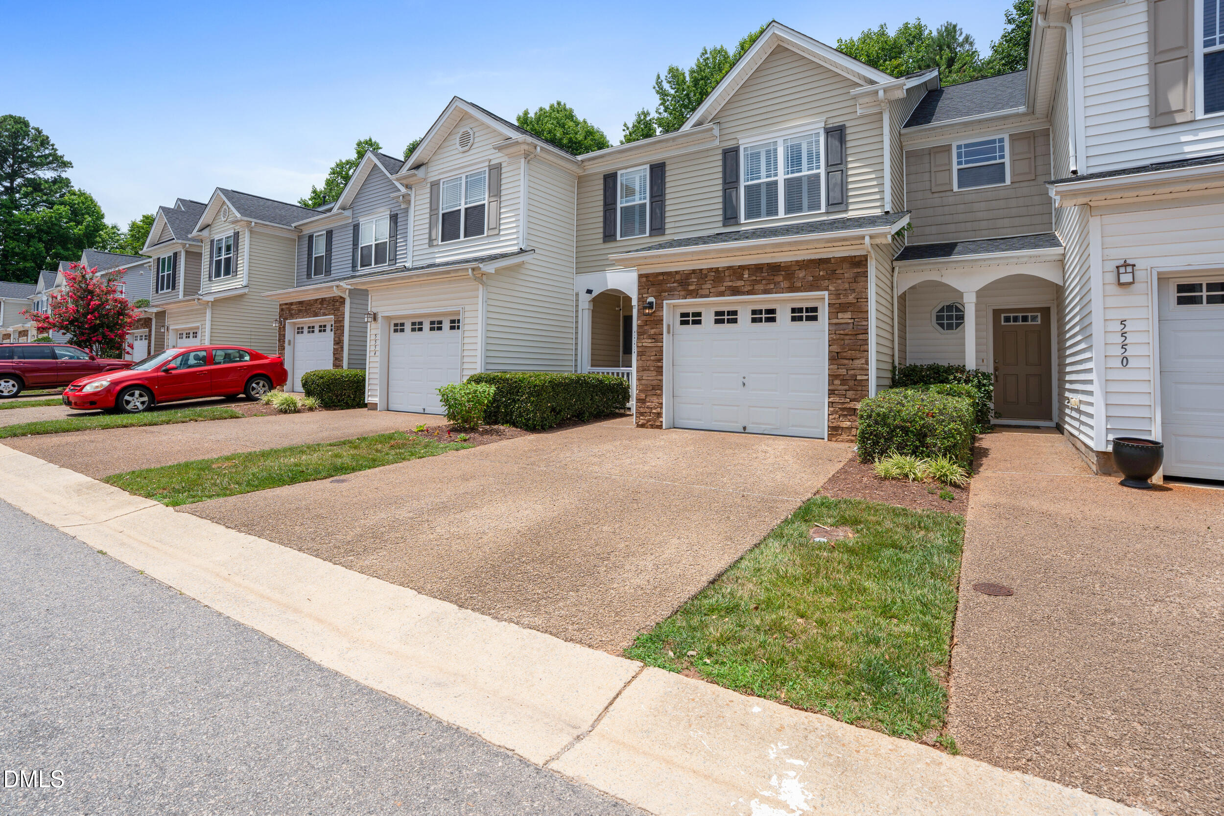 5552 Nur Lane Raleigh, NC 27606 - Photo 5 of 66 5_dsc03423