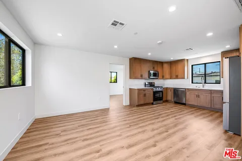 $2,599,000 | 5954 Simpson Avenue, Los Angeles, CA 91607