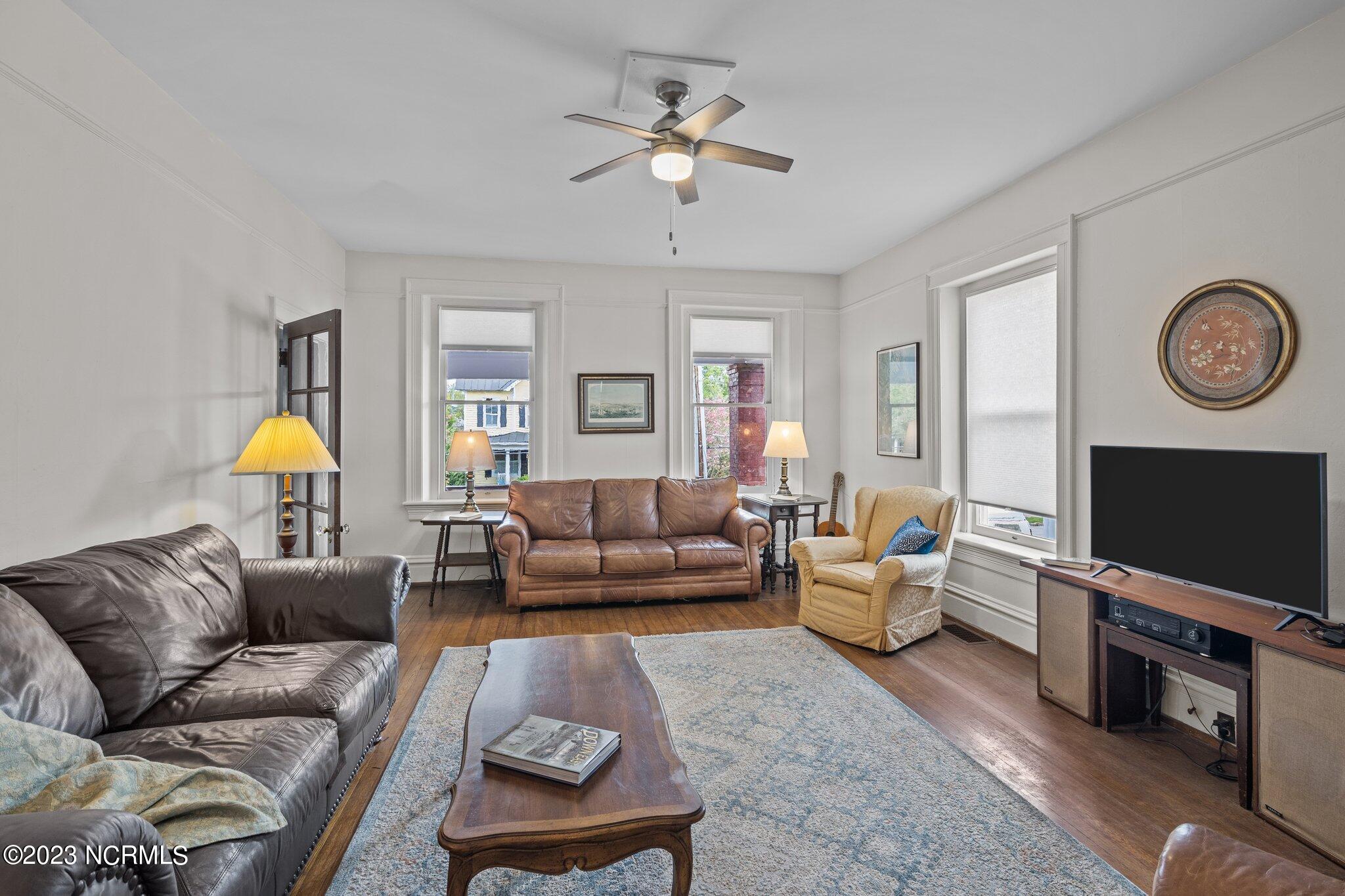 309 Johnson Street New Bern, NC 28560 - Photo 18 of 61 19-web-or-mls-2I3A0012 (1)
