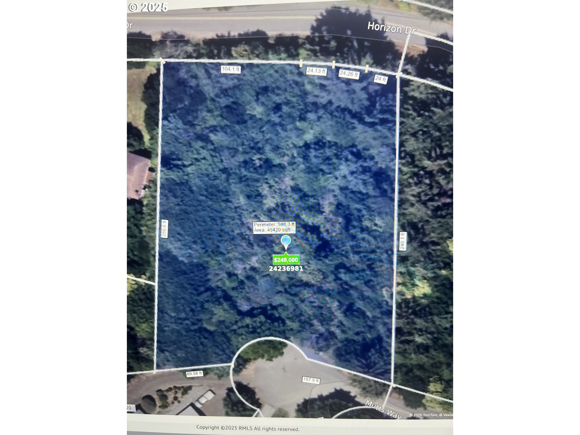 Mutts Gold Beach, OR 97444 - Photo 11 of 22 a picture of a bathroom