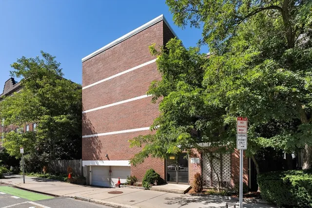 $1,800 | 1691 Cambridge Street, Unit 42, Cambridge, MA 02138