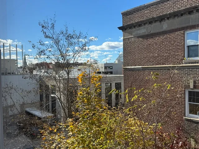 $2,200 | 1691 Cambridge Street, Unit 42, Cambridge, MA 02138