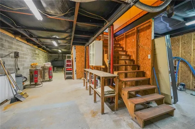 a view of yard with large trees