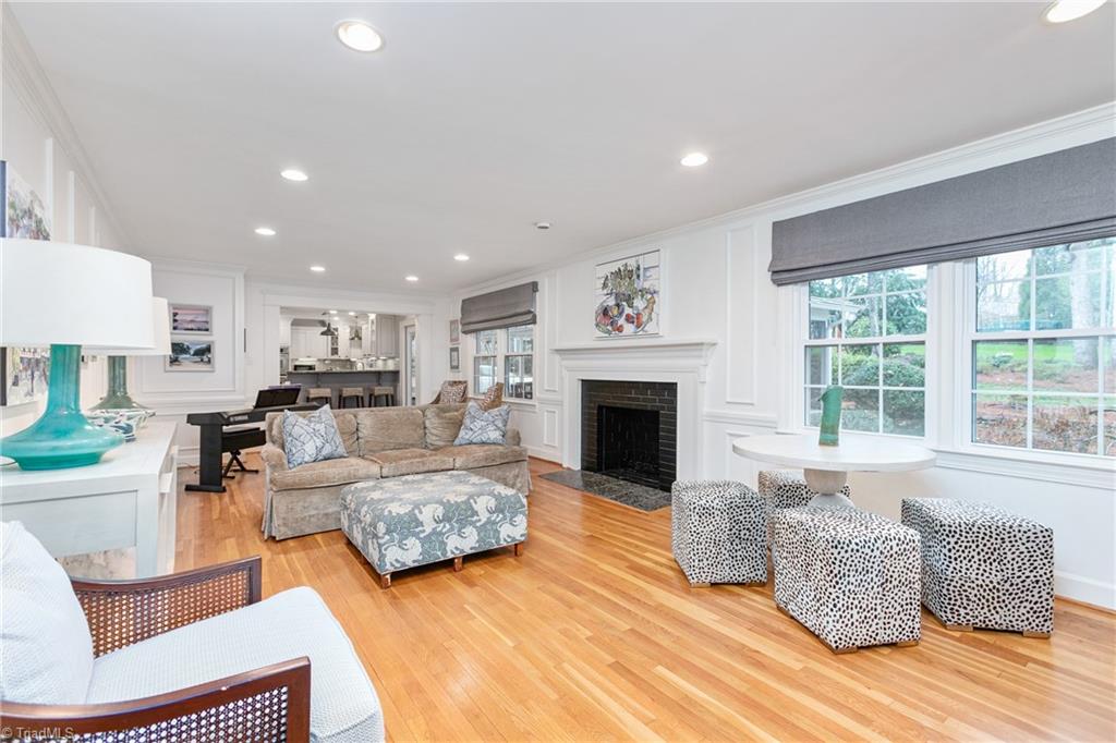 3431 Kirklees Road Winston-Salem, NC 27104 - Photo 9 of 46 Great Room