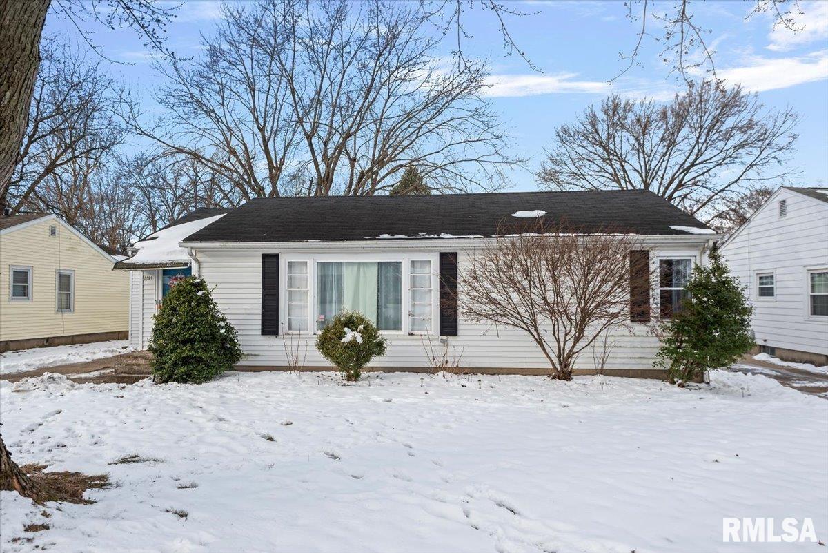 2501 South Walnut Street Springfield, IL 62704 - Photo 1 of 24