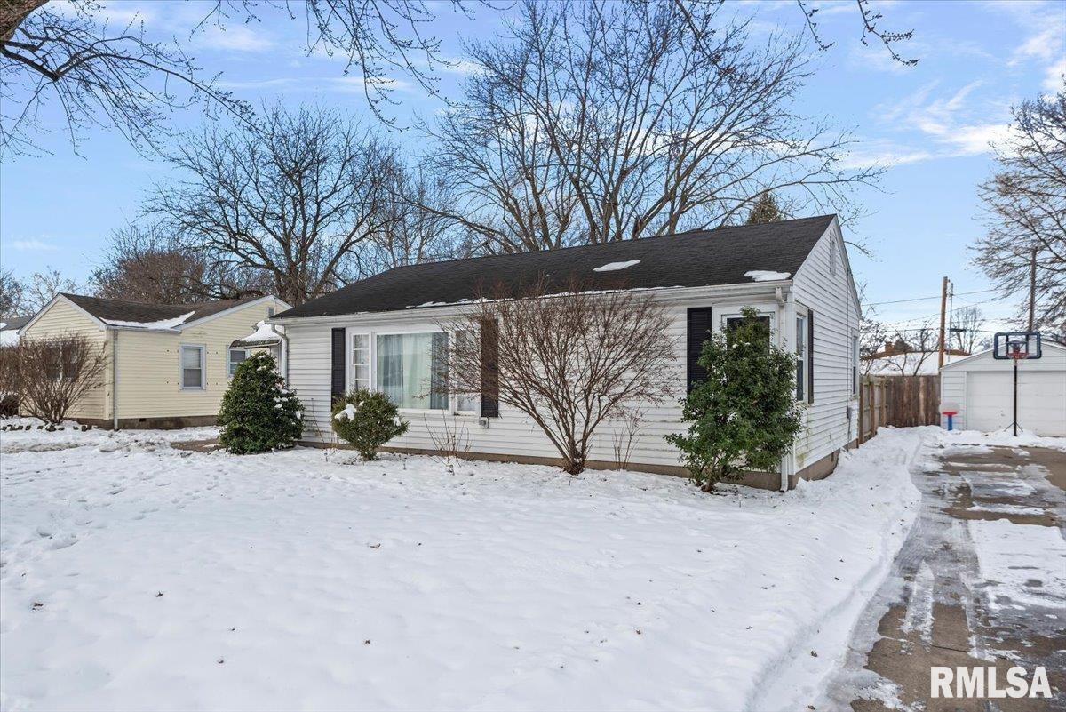 2501 South Walnut Street Springfield, IL 62704 - Photo 3 of 24