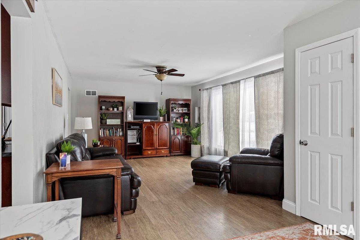 2501 South Walnut Street Springfield, IL 62704 - Photo 6 of 24
