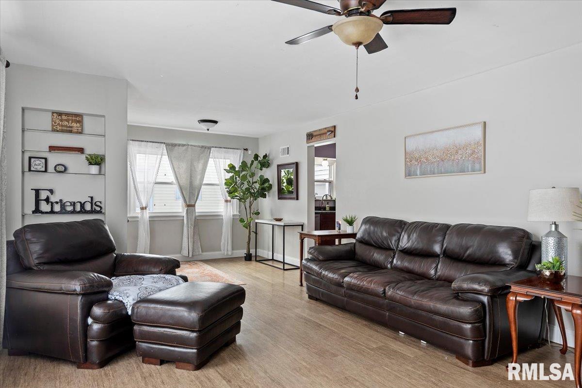 2501 South Walnut Street Springfield, IL 62704 - Photo 8 of 24
