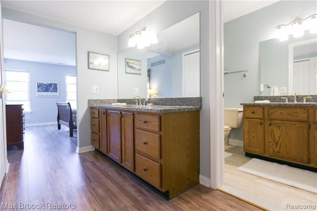 1655 Huntington Park Rochester Hills, MI 48309 - Photo 23 of 40