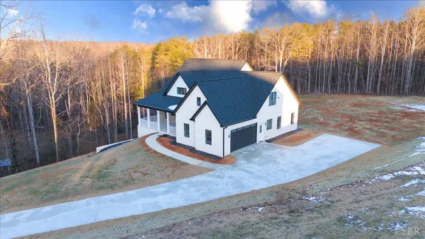 $899,000 | 1100 Brandy Springs Court, Forest, VA 24551