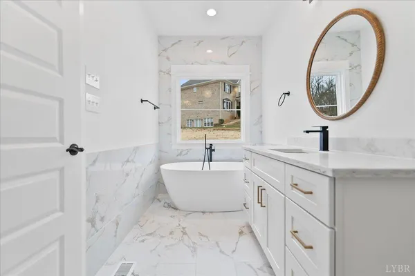 $899,000 | 1100 Brandy Springs Court, Forest, VA 24551