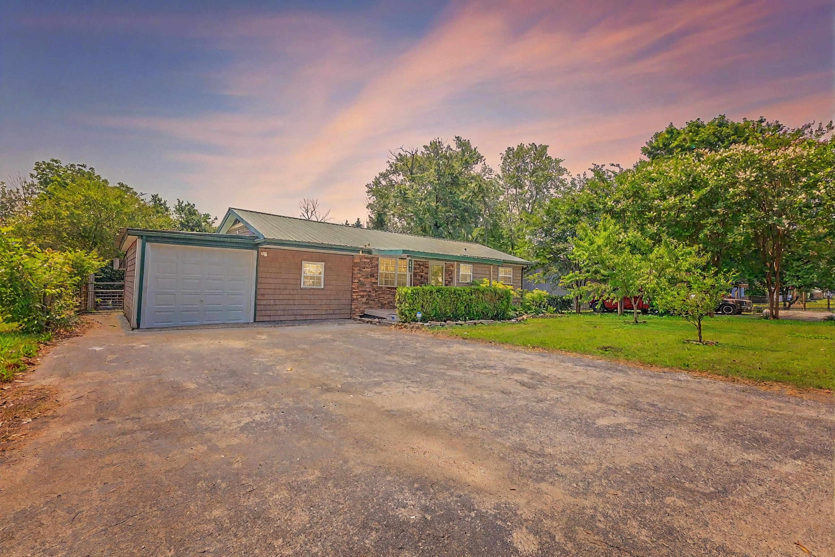 252 Valley View Drive Dunlap, TN 37327 - Photo 31 of 38 252 Valley View Twilight