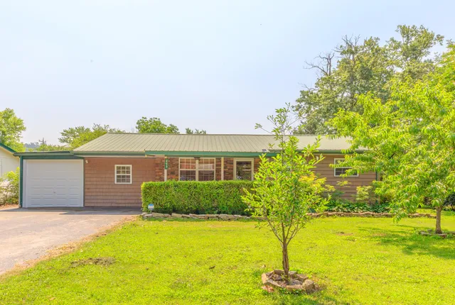 $247,960 | 252 Valley View Drive, Dunlap, TN 37327