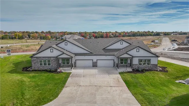 $492,950 | 115 South Diane Drive, Olathe, KS 66061