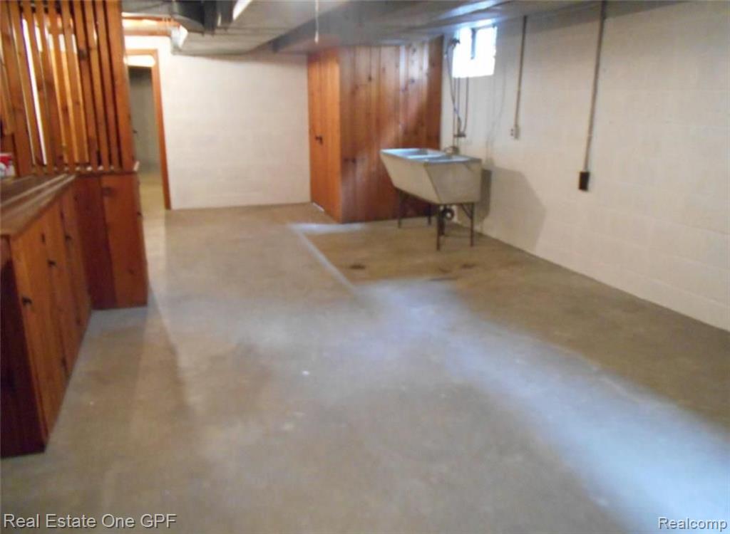 725 Harcourt Road Grosse Pointe, MI 48230 - Photo 26 of 28
