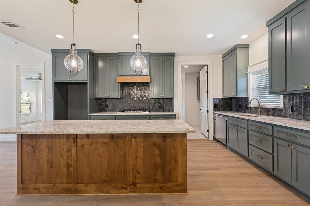 108 Keeter Road Springtown, TX 76082 - Photo 12 of 27 Gallery Image 12