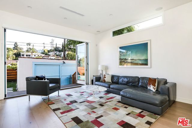 $2,007,000 | 3456 Rowena Avenue, Los Angeles, CA 90027