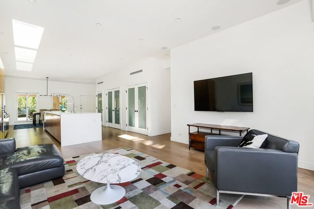 $2,007,000 | 3456 Rowena Avenue, Los Angeles, CA 90027