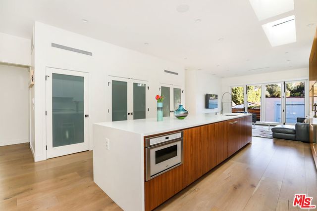 $2,007,000 | 3456 Rowena Avenue, Los Angeles, CA 90027