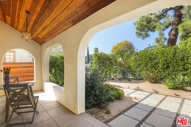 $2,007,000 | 3456 Rowena Avenue, Los Angeles, CA 90027