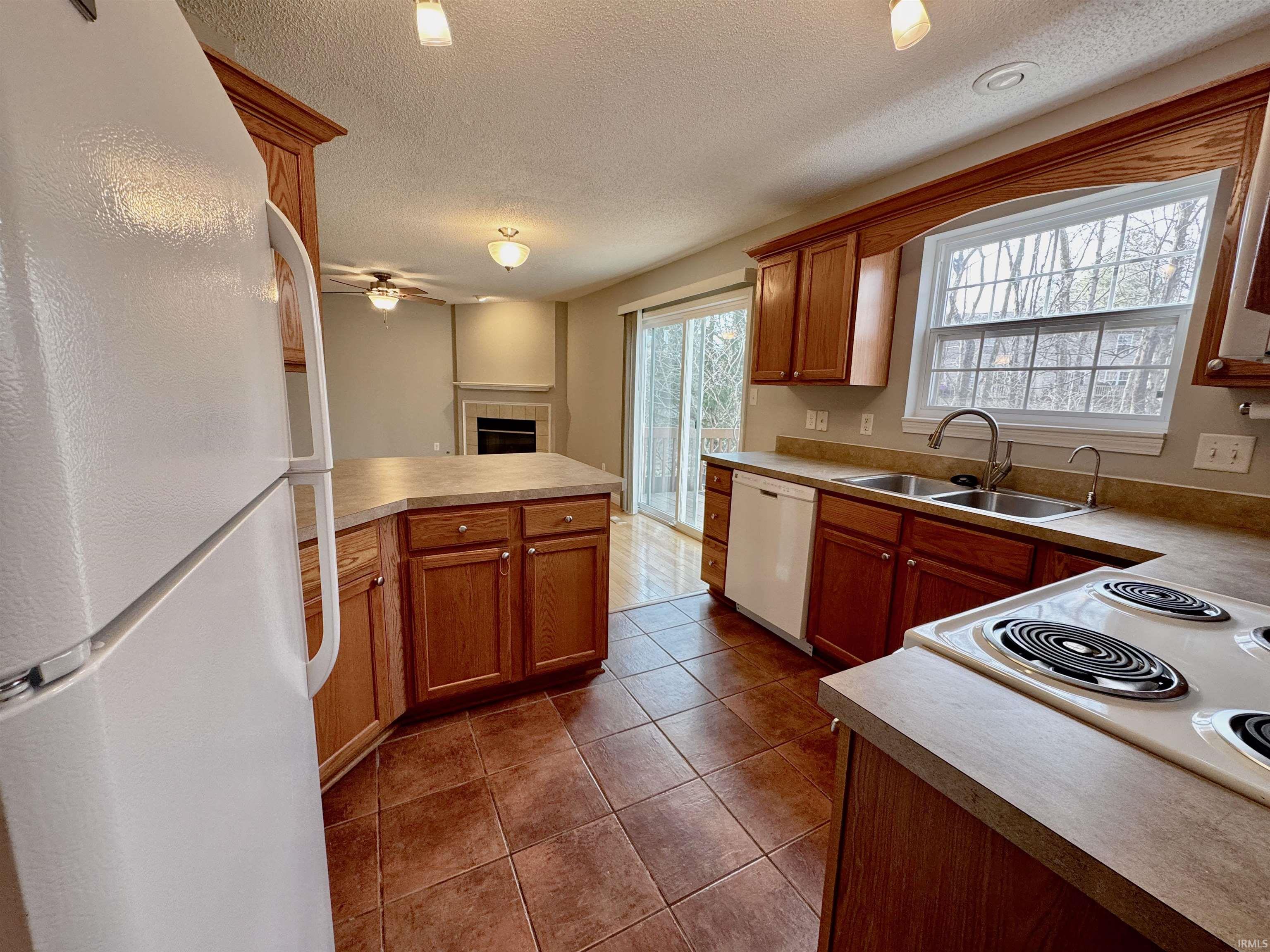 2104 South Azalea Lane Bloomington, IN 47401 - Photo 7 of 28