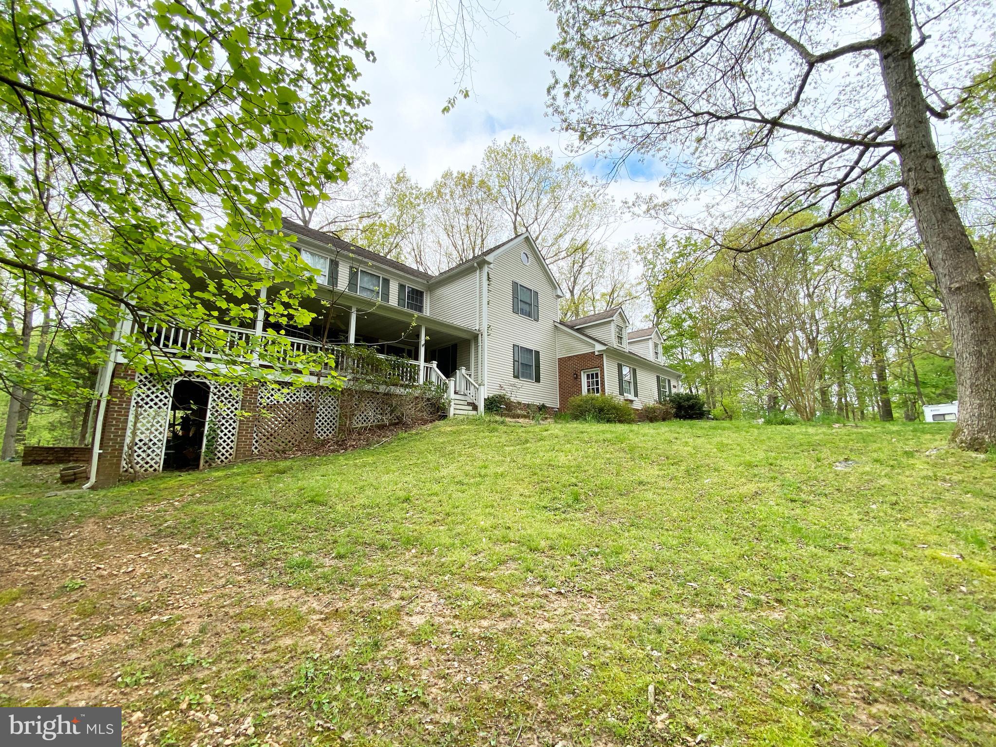 7813 Blackacre Road Clifton, VA 20124 - Photo 3 of 58 Gallery Image 3