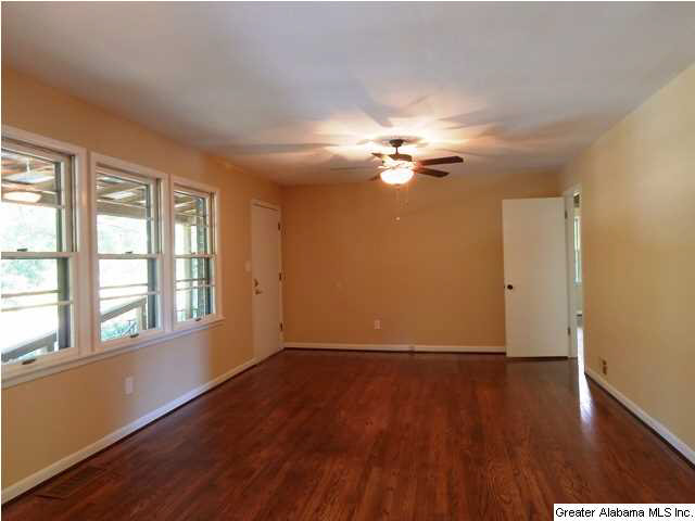 305 Garden Hill Road Gardendale, AL 35071 - Photo 5 of 32