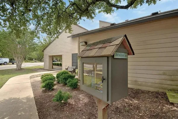 $1,400 | 4159 Steck Avenue, Unit 290, Austin, TX 78759