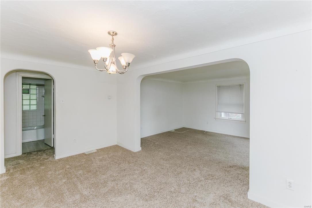 7820 Rosedale Drive St. Louis, MO 63121 - Photo 5 of 23 Gallery Image 5
