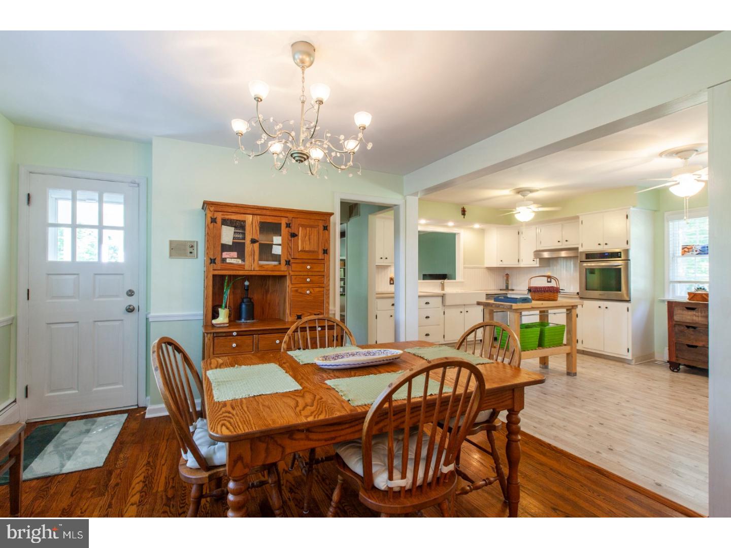 857 Store Road Harleysville, PA 19438 - Photo 14 of 24 Dining Room