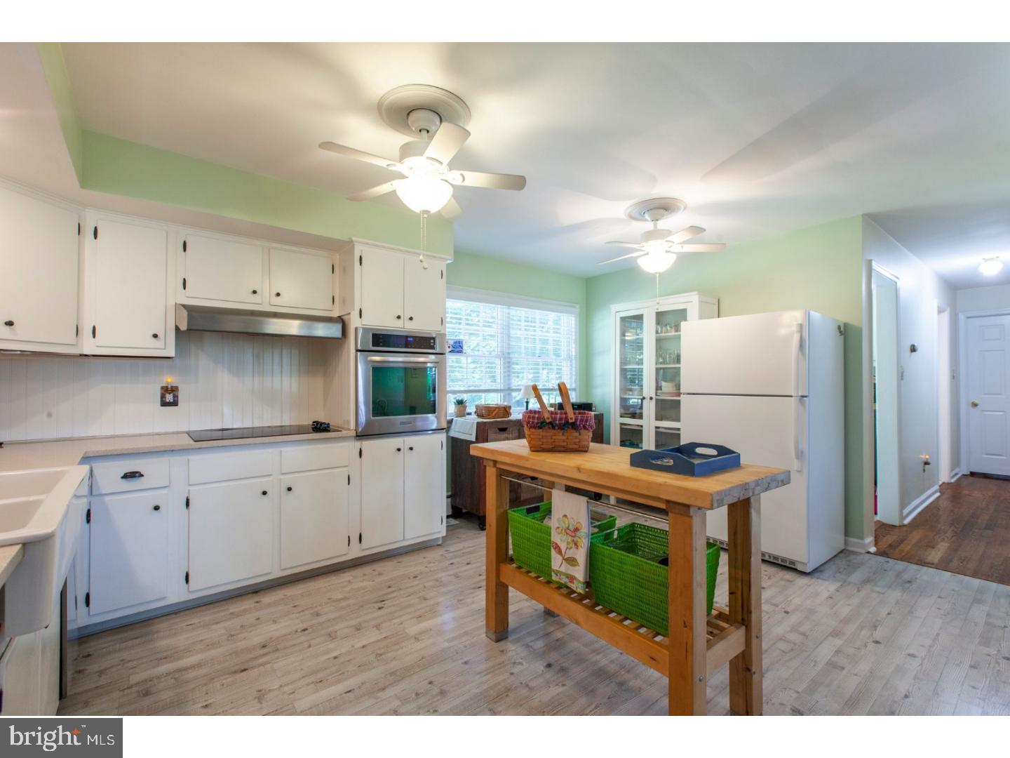 857 Store Road Harleysville, PA 19438 - Photo 20 of 24 Kitchen
