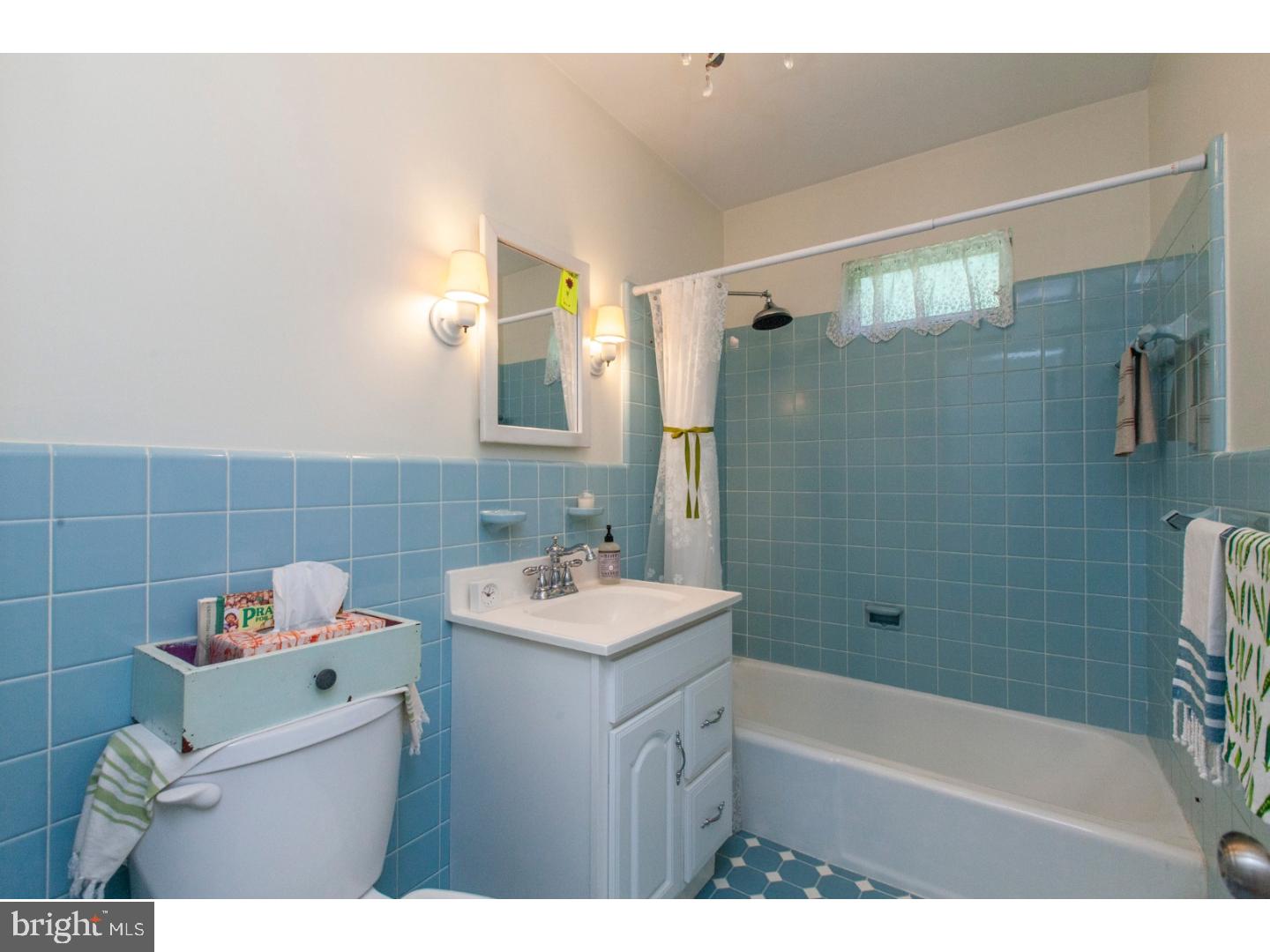 857 Store Road Harleysville, PA 19438 - Photo 8 of 24 Bathroom