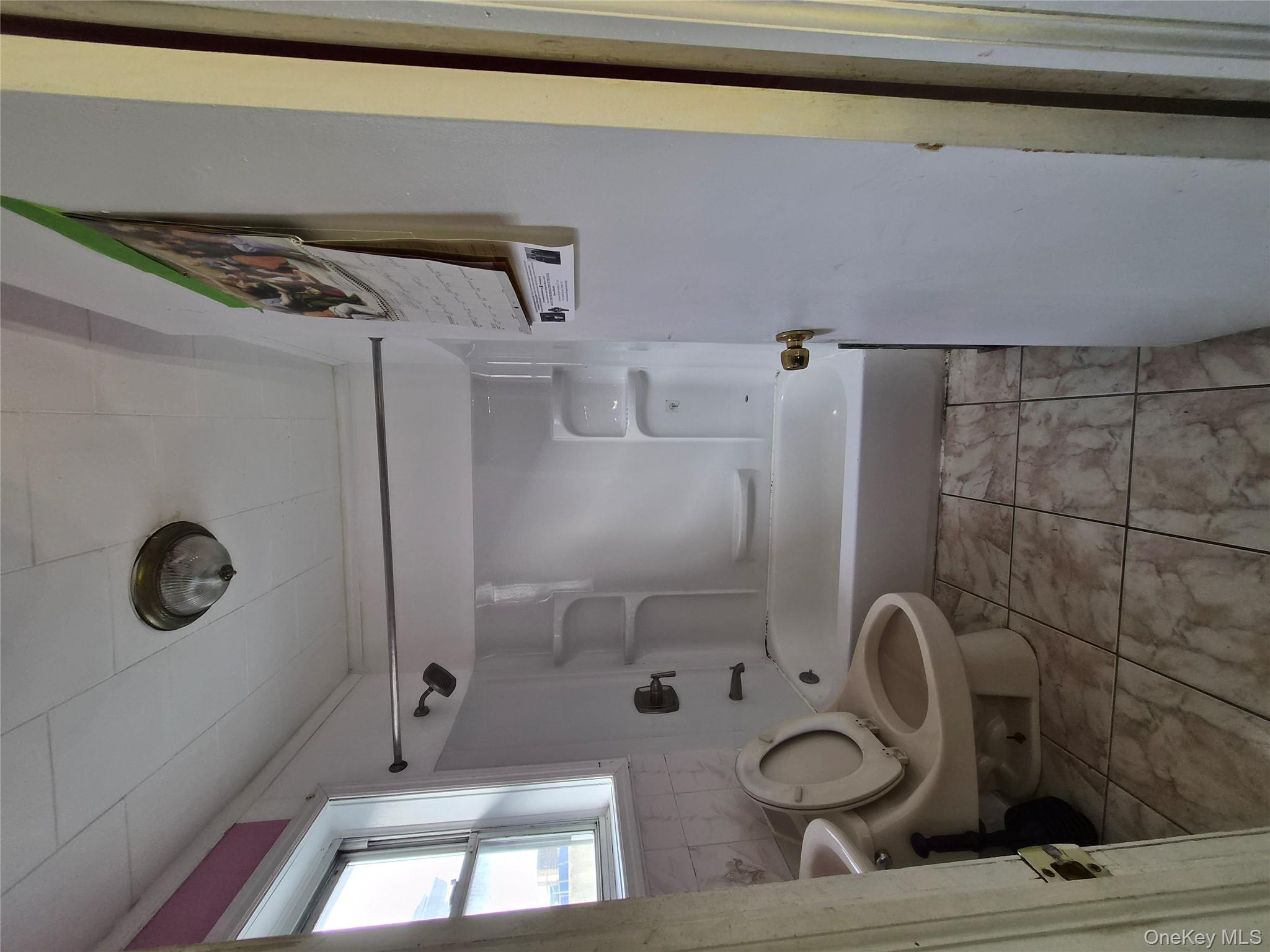 173-43 103rd Road Queens, NY 11433 - Photo 11 of 19