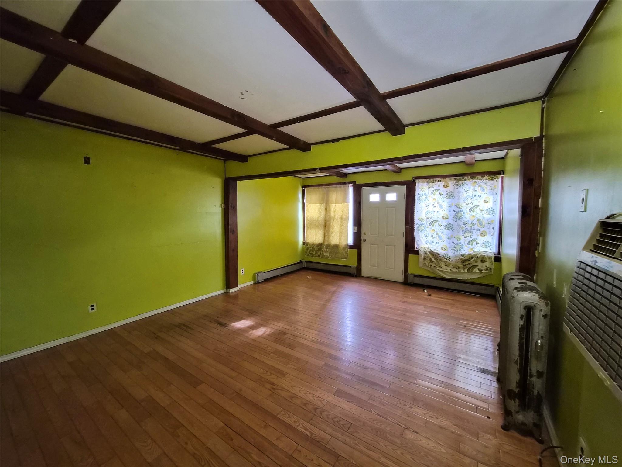 173-43 103rd Road Queens, NY 11433 - Photo 5 of 19