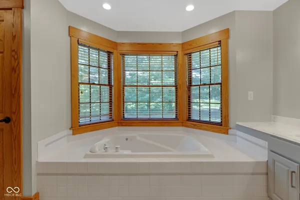 $1,150,000 | 4680 South 1000th Street West, Rensselaer, IN 47978