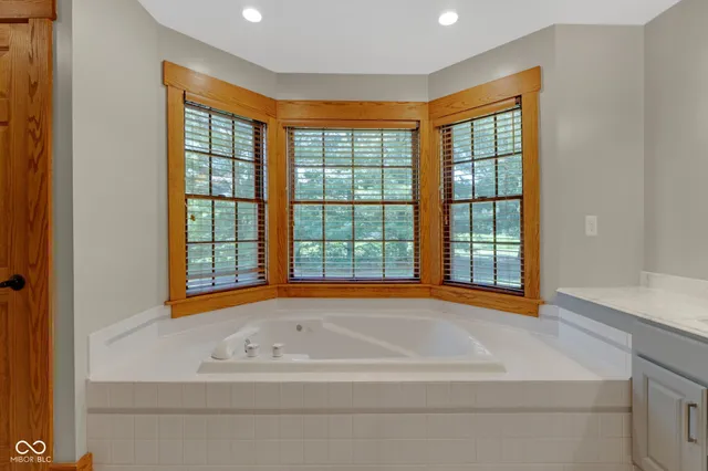 $1,150,000 | 4680 South 1000th Street West, Rensselaer, IN 47978