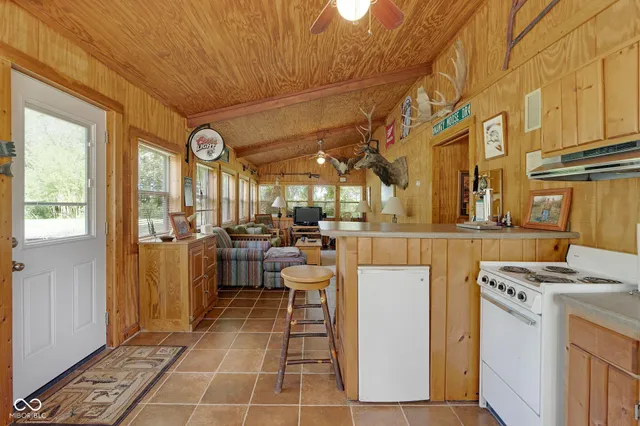 $1,150,000 | 4680 South 1000th Street West, Rensselaer, IN 47978